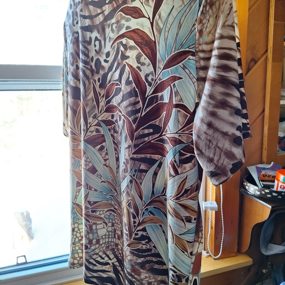 Jungle print top - Picture 2 of 5